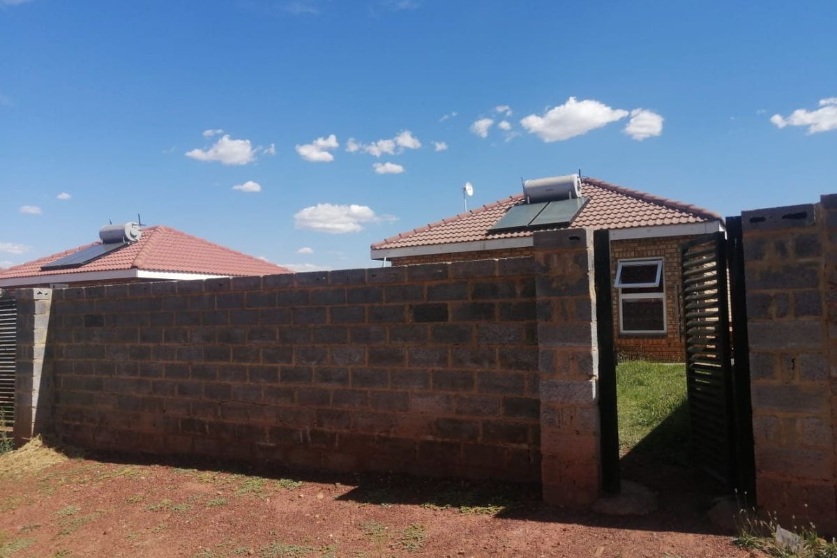 House For Sale In Johannesburg - Photo 5