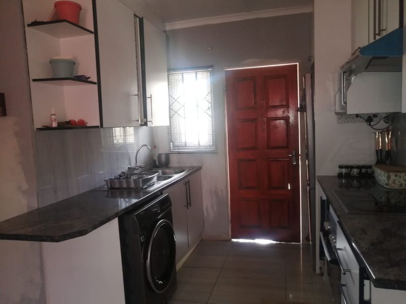 House For Sale In Johannesburg - Photo 10