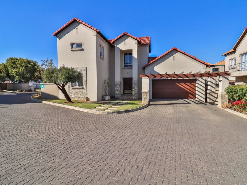 Townhouse For Sale In Centurion - Photo 2