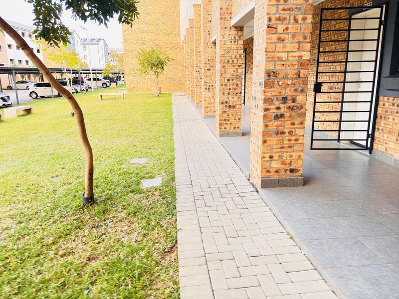 Apartment For Sale In Midrand - Photo 4