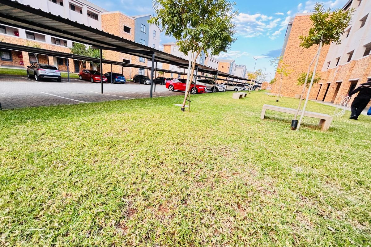Apartment For Sale In Midrand - Photo 5