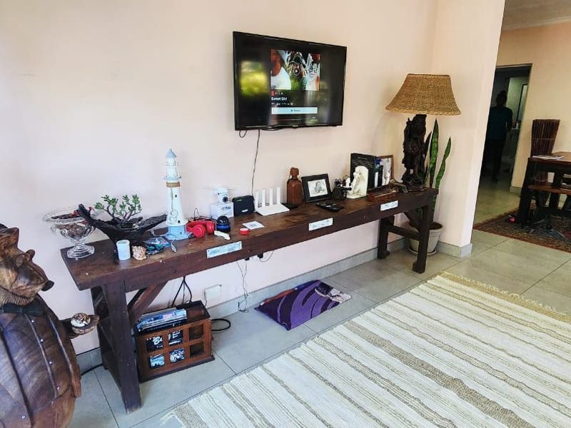 House For Sale In Trafalgar - Photo 6