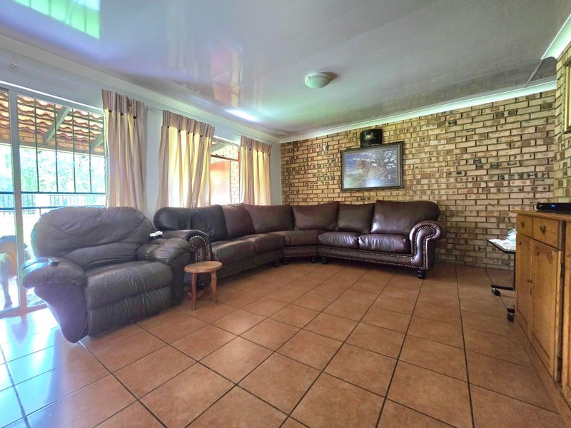 House For Sale In Middelburg - Photo 5