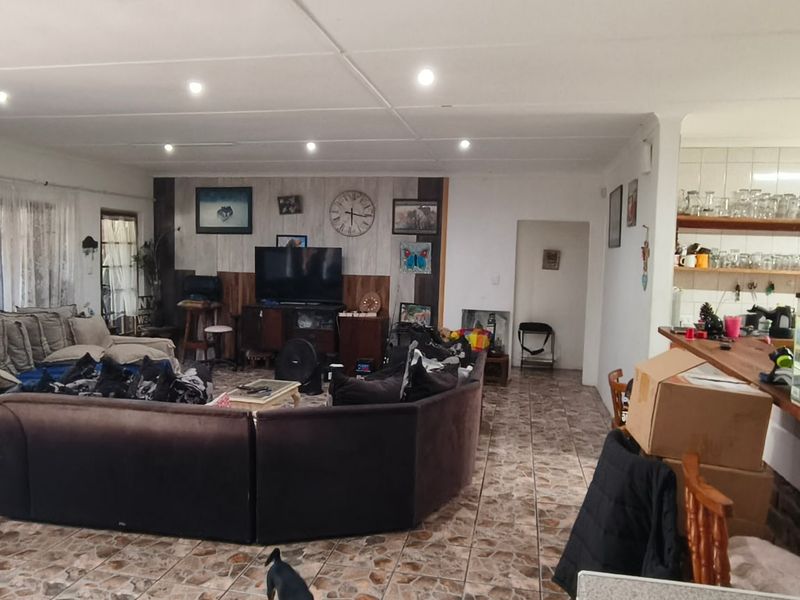 House Pending Sale In Margate - Photo 4