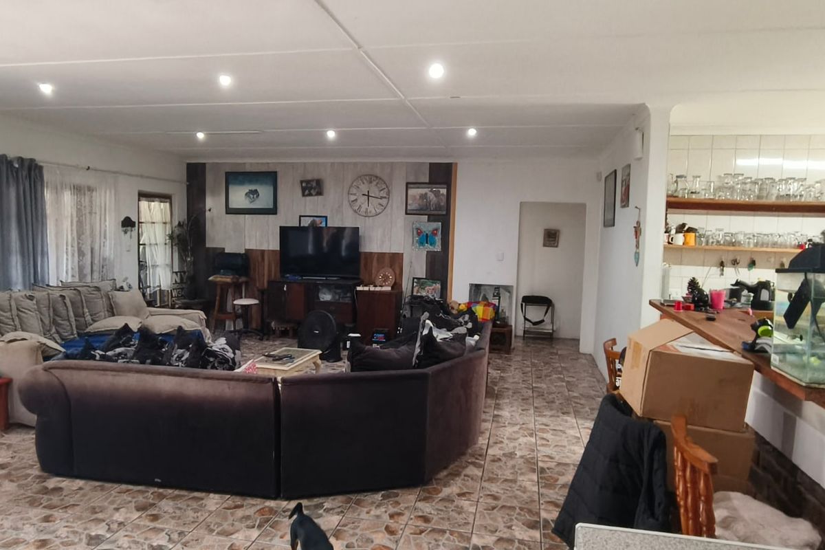 House Pending Sale In Margate - Photo 4