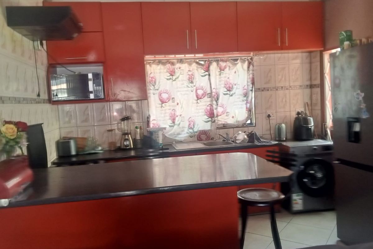 House Pending Sale In Pretoria - Photo 4