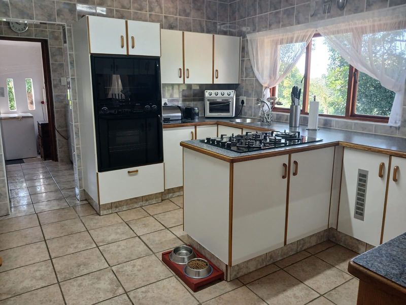 Townhouse For Sale In Port Shepstone - Photo 4