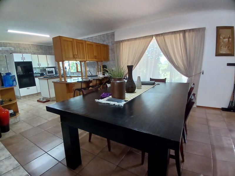 Townhouse For Sale In Port Shepstone - Photo 3
