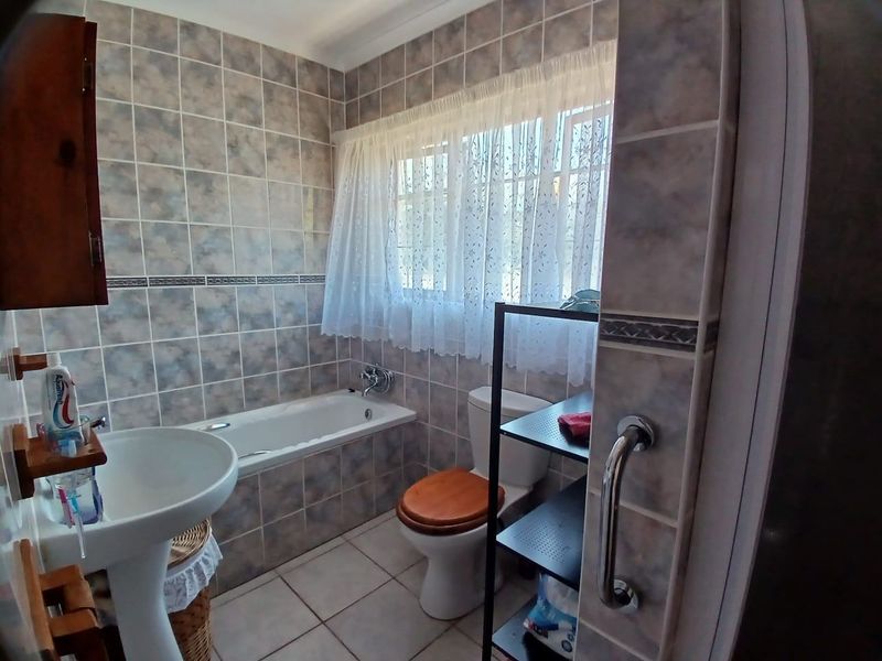 Townhouse For Sale In Port Shepstone - Photo 10