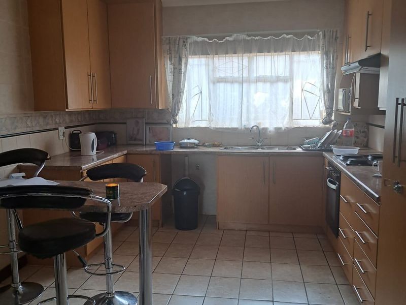 House For Sale In Pretoria - Photo 5