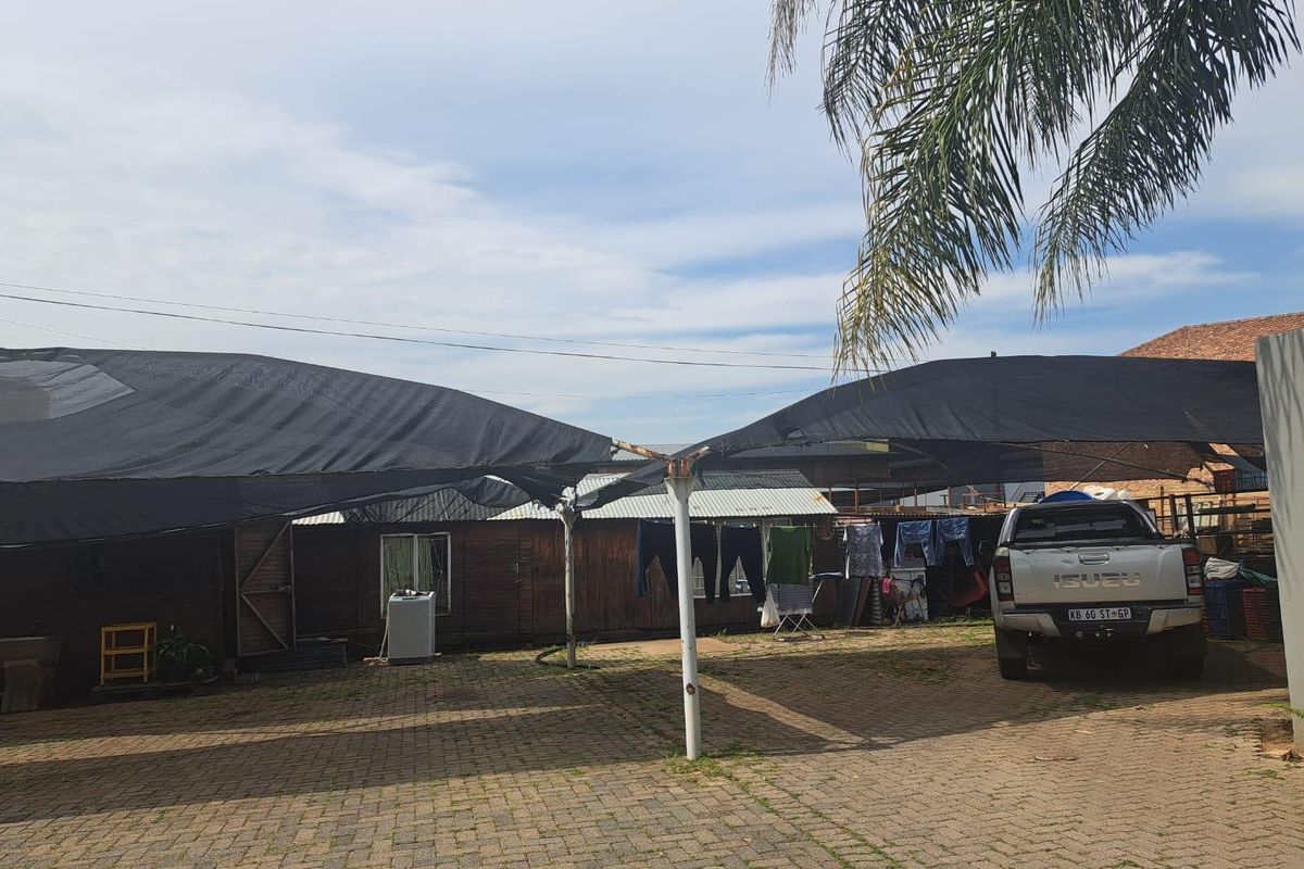 House For Sale In Pretoria - Photo 2