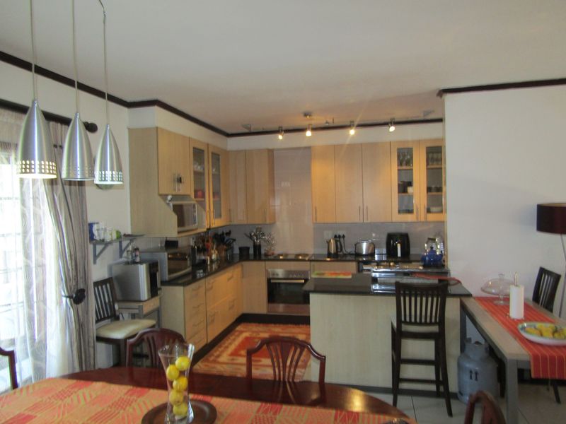 Cluster For Sale In Midrand - Photo 2