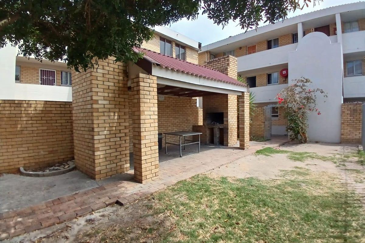 Apartment For Sale In Parow - Photo 3