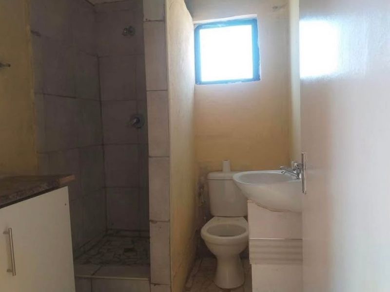 House Rental Monthly In Soweto - Photo 7