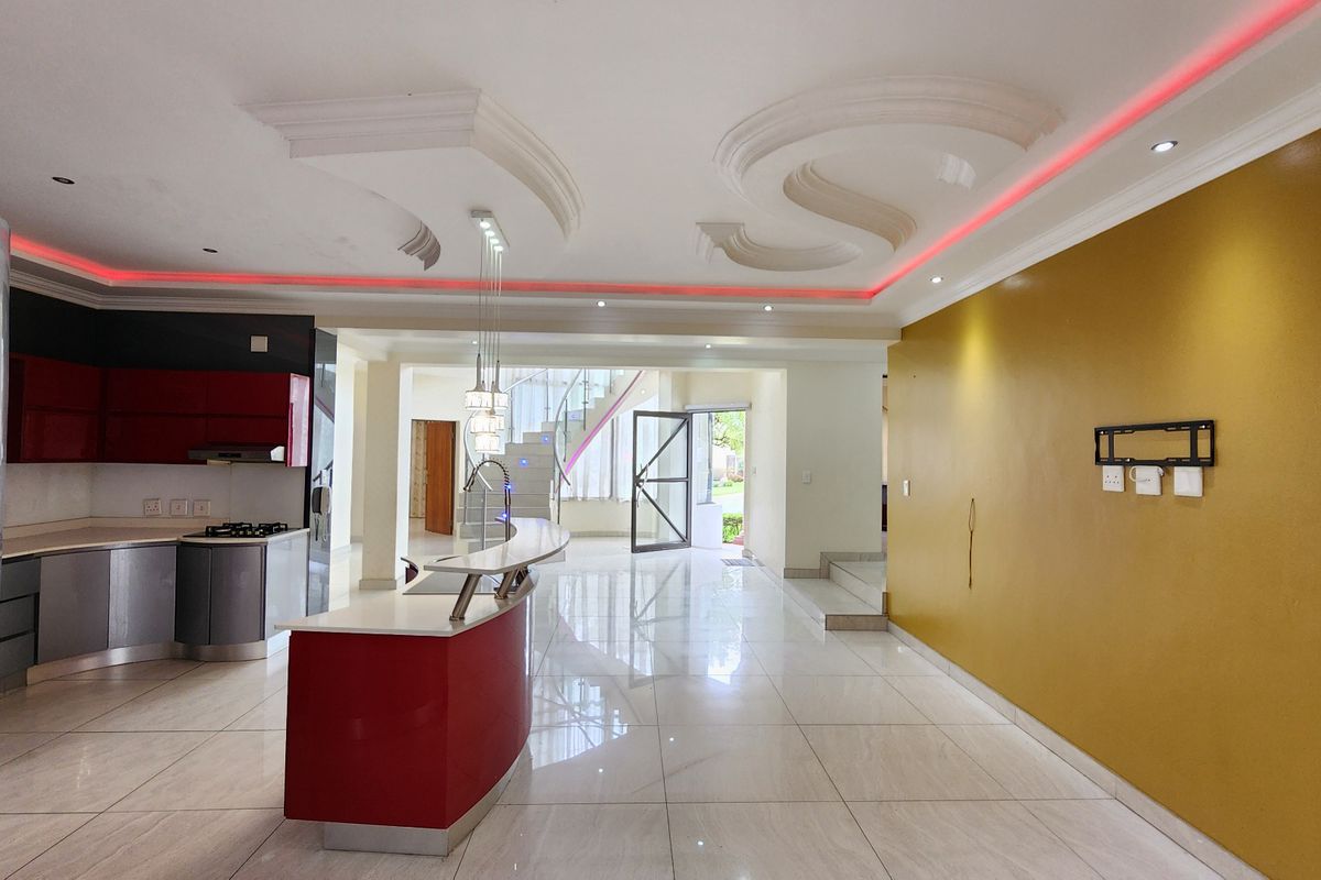 House For Sale In Centurion - Photo 2