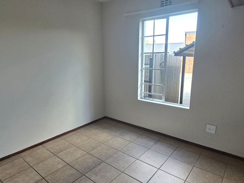 Apartment For Sale In Benoni - Photo 10