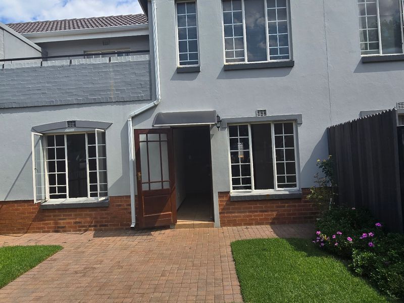 Apartment For Sale In Benoni - Photo 1