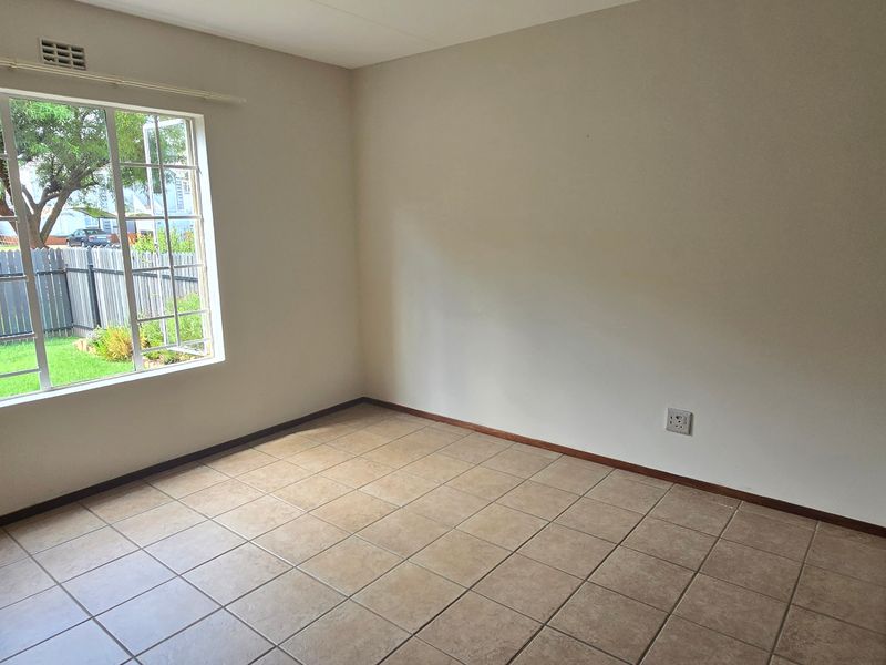 Apartment For Sale In Benoni - Photo 7