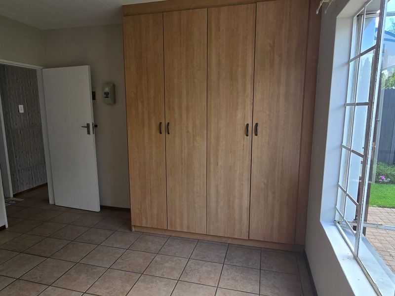 Apartment For Sale In Benoni - Photo 4