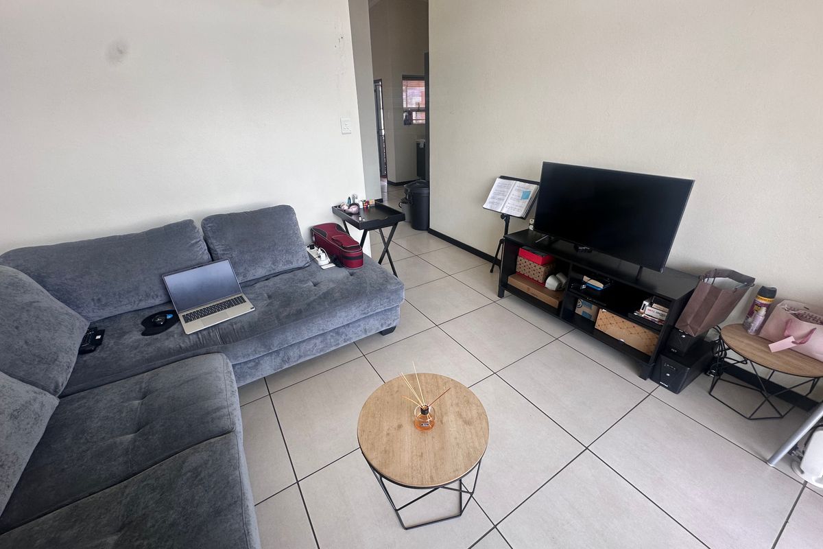 Apartment For Sale In Sandton - Photo 5