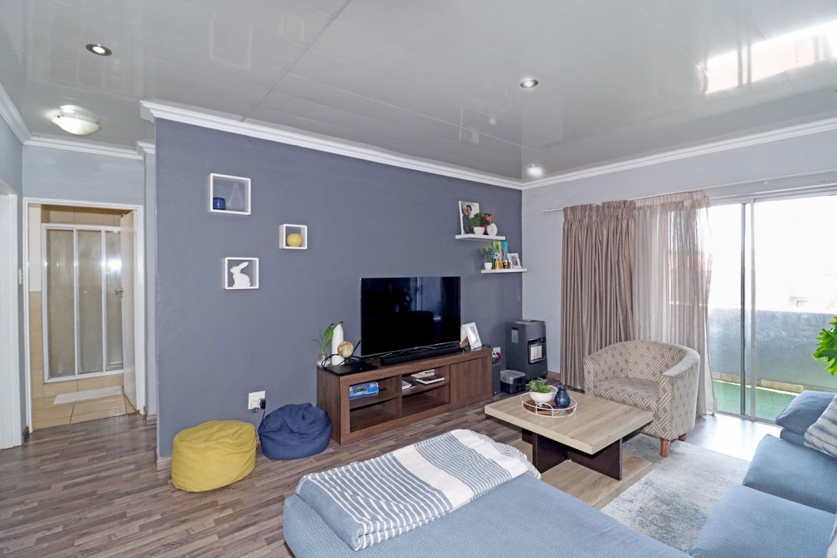 Apartment Pending Sale In Sandton - Photo 3