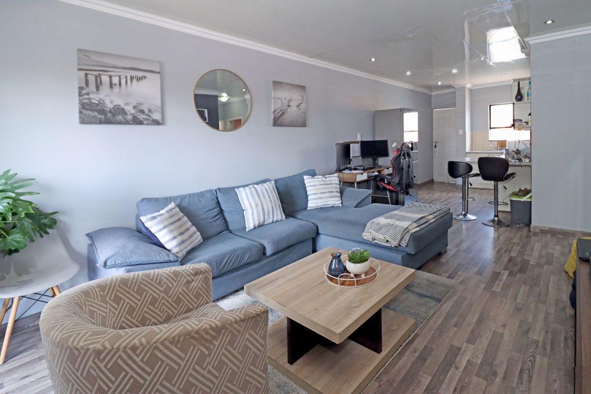 Apartment Pending Sale In Sandton - Photo 2
