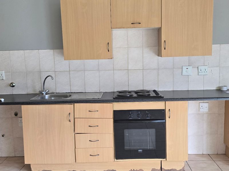 Apartment For Sale In Benoni - Photo 6