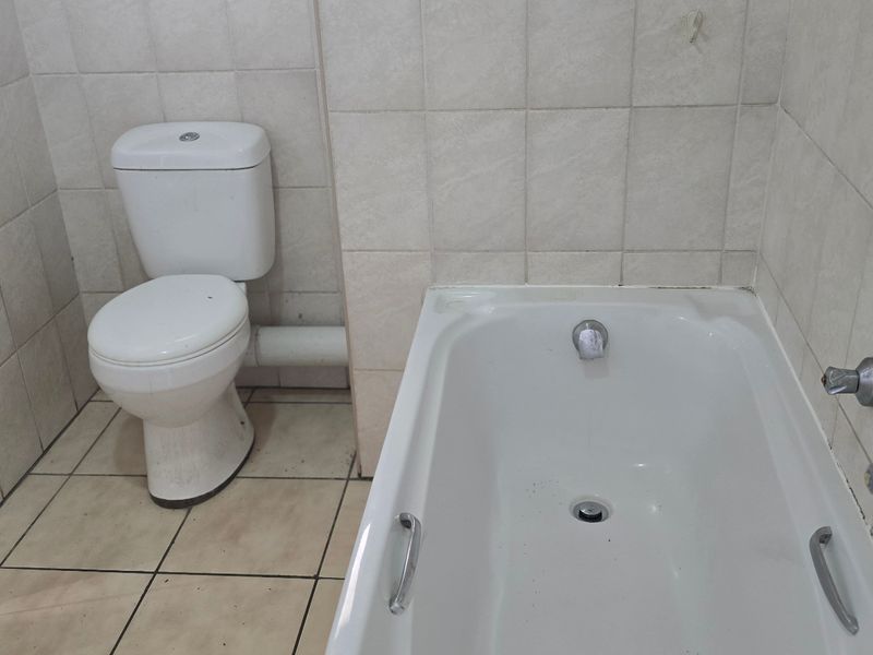 Apartment For Sale In Benoni - Photo 4