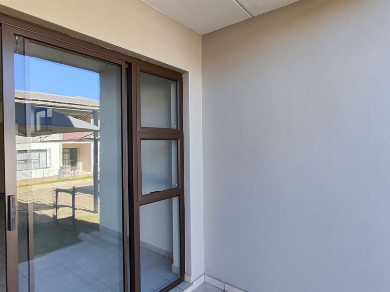 Apartment For Sale In Benoni - Photo 5