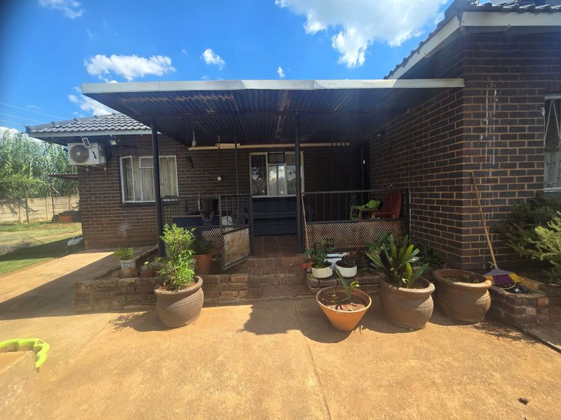 House Pending Sale In Cullinan - Photo 3