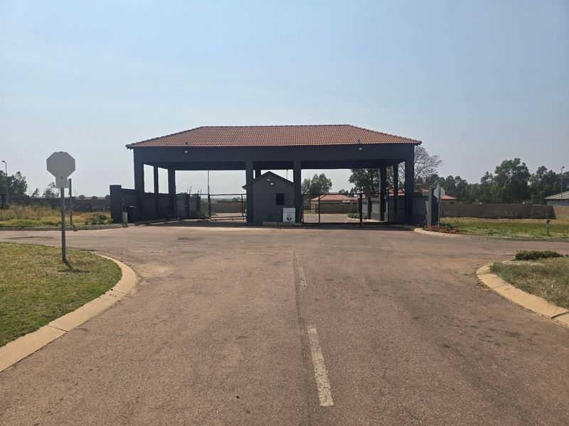 Vacant Land Pending Sale In Rayton - Photo 3