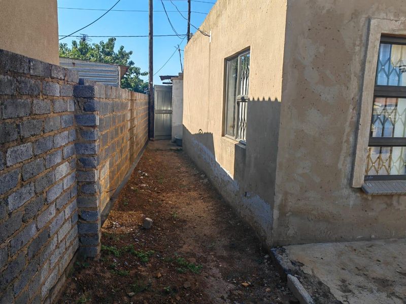 House For Sale In Evaton - Photo 3