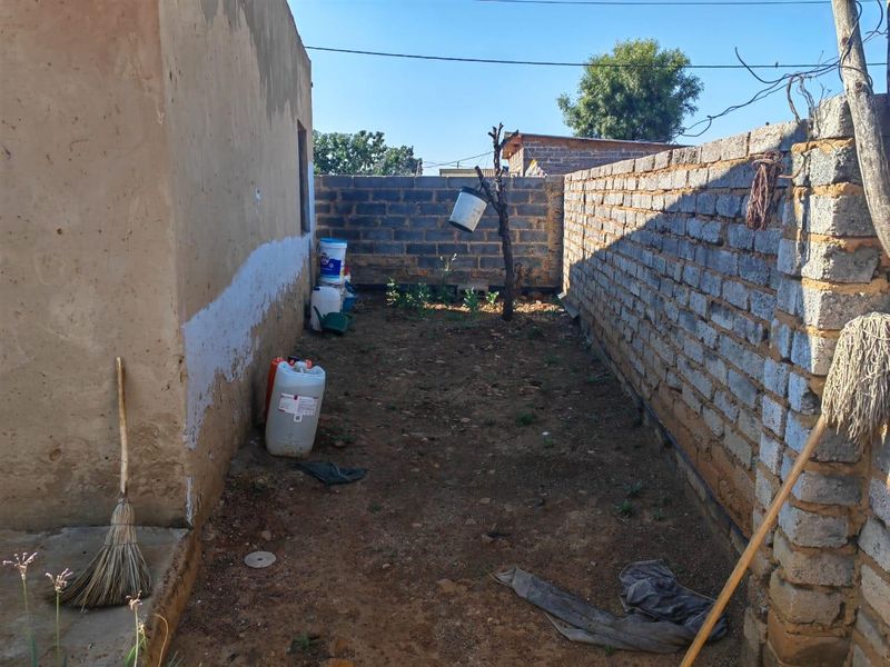 House For Sale In Evaton - Photo 2