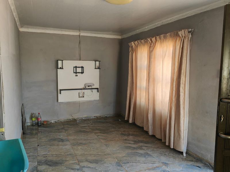 House For Sale In Evaton - Photo 9