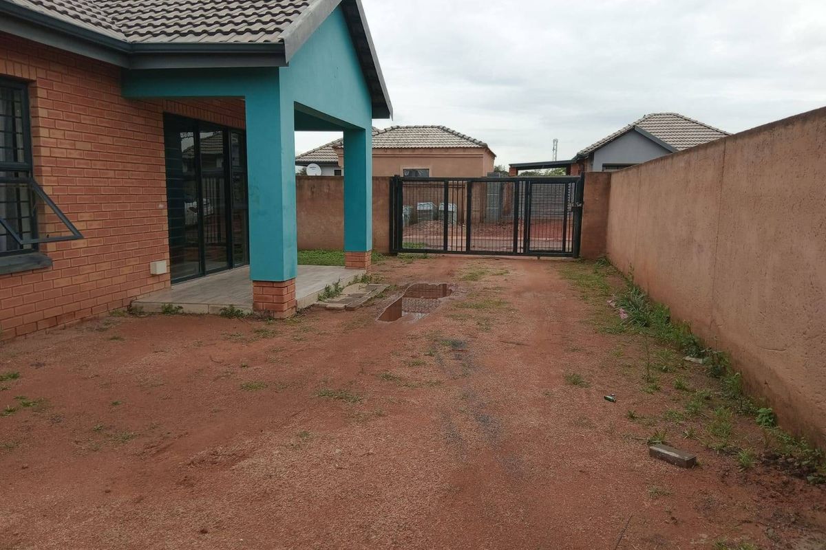 House For Sale In Akasia - Photo 5