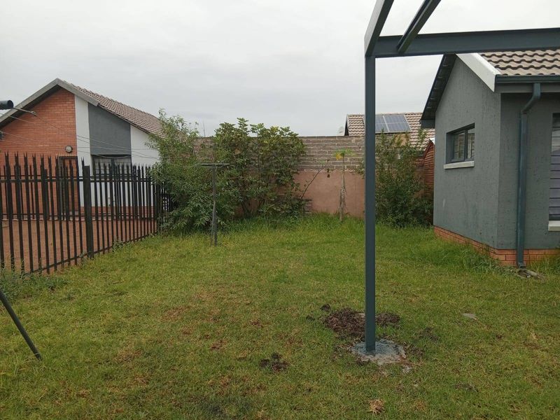 House For Sale In Akasia - Photo 10