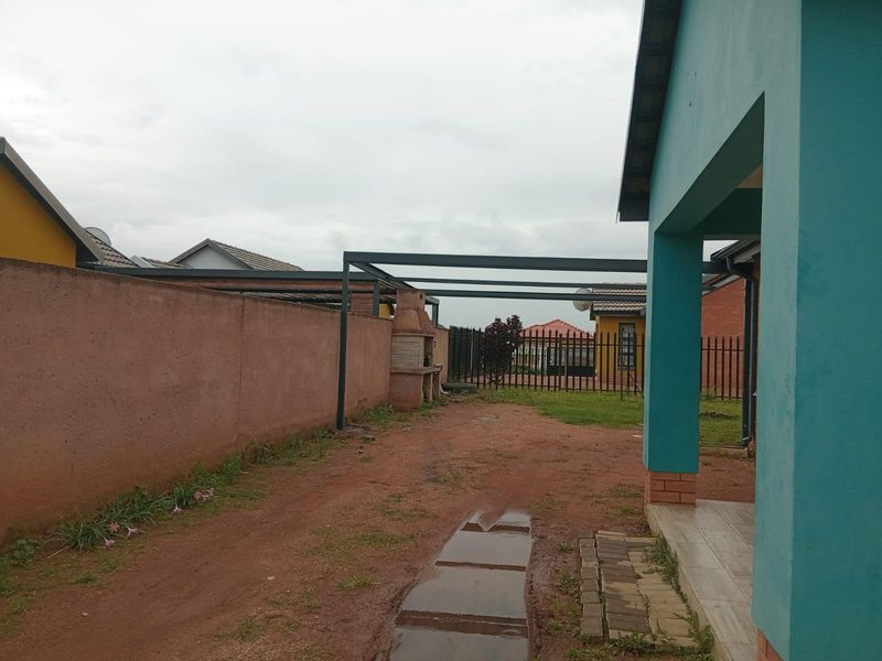 House For Sale In Akasia - Photo 7