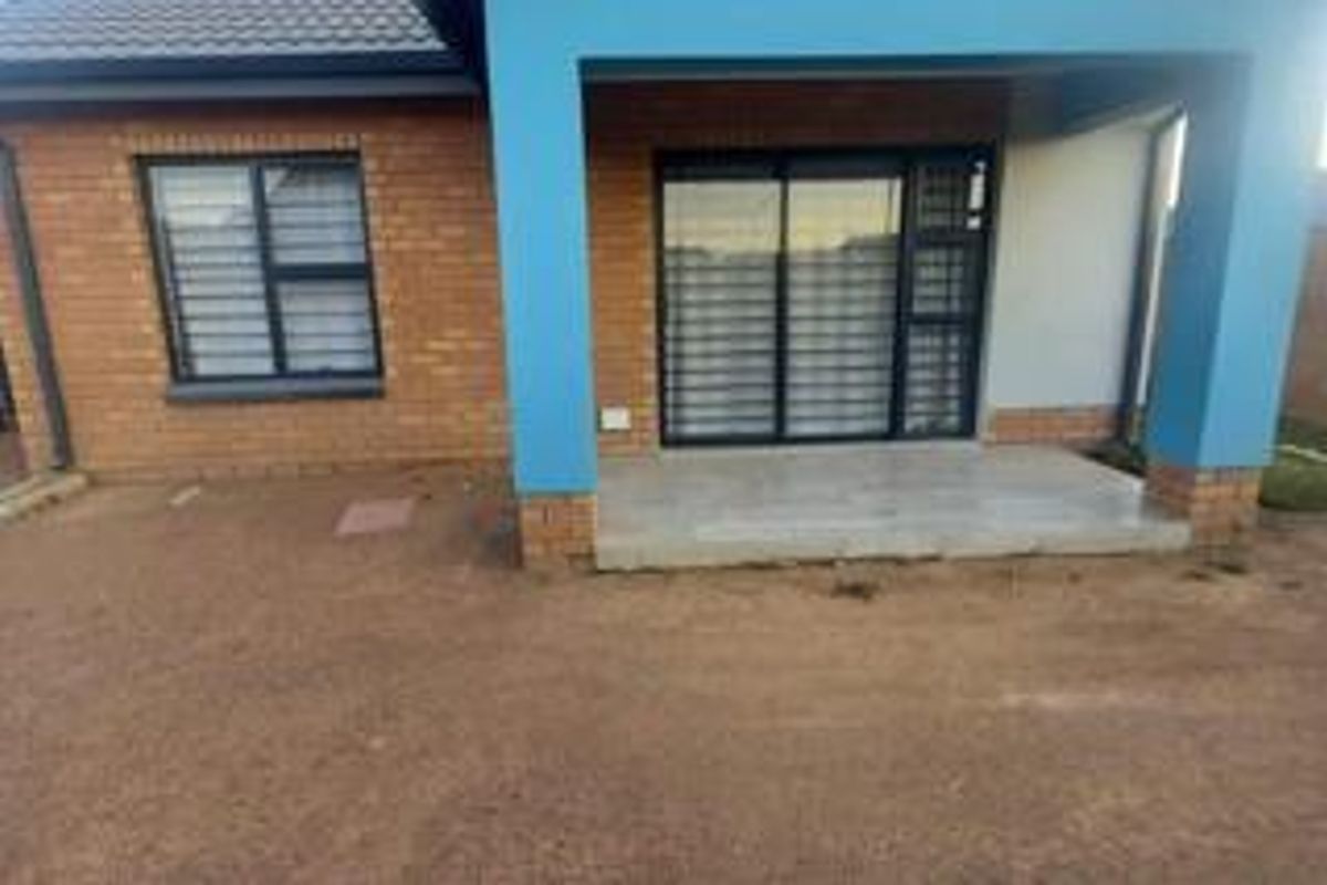 House For Sale In Akasia - Photo 3