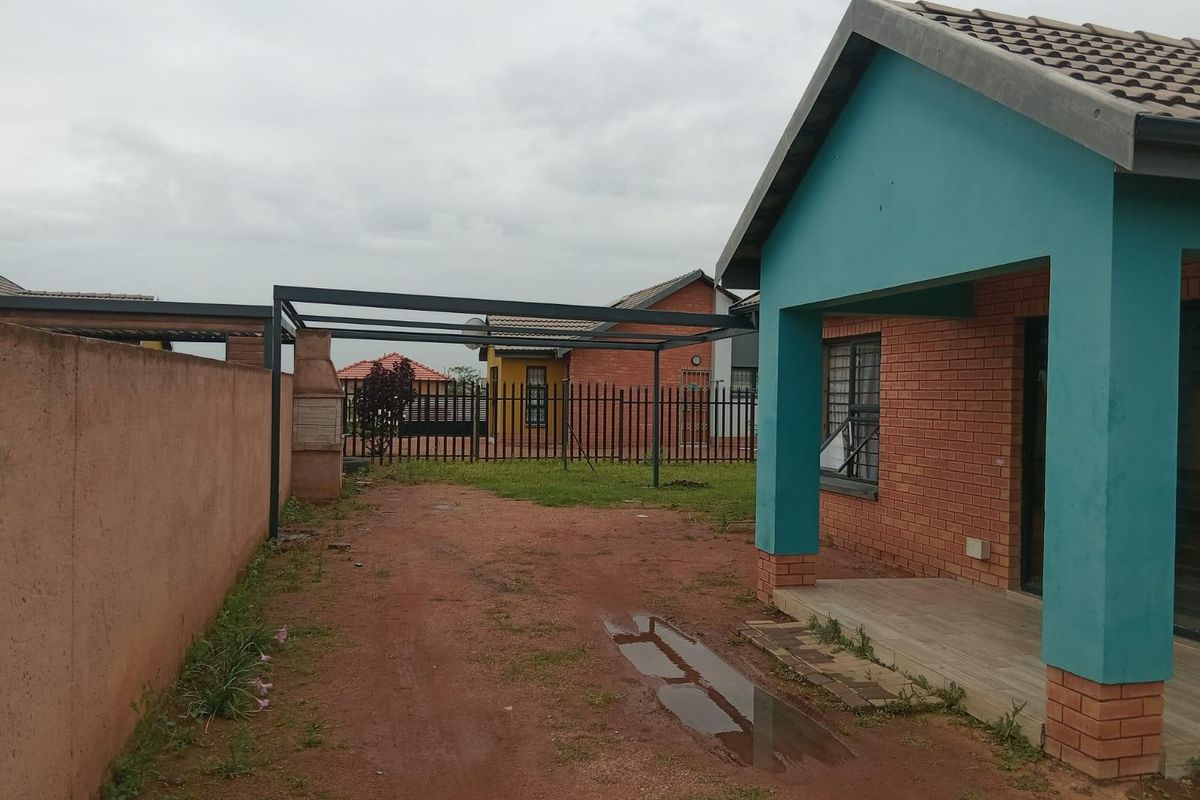 House For Sale In Akasia - Photo 4