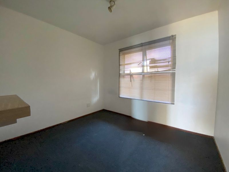 Apartment For Sale In Margate - Photo 10