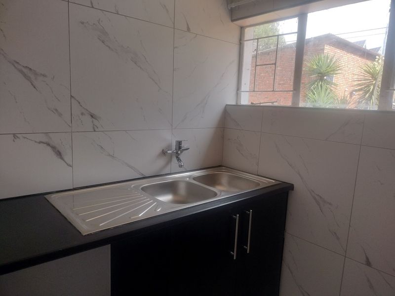 House Pending Sale In Cullinan - Photo 8