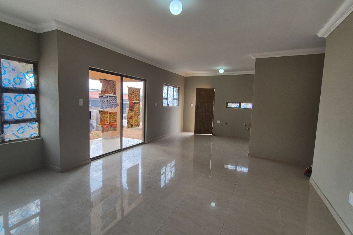 House For Sale In Nelspruit - Photo 3