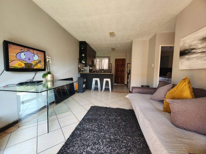 Apartment For Sale In Pretoria - Photo 4