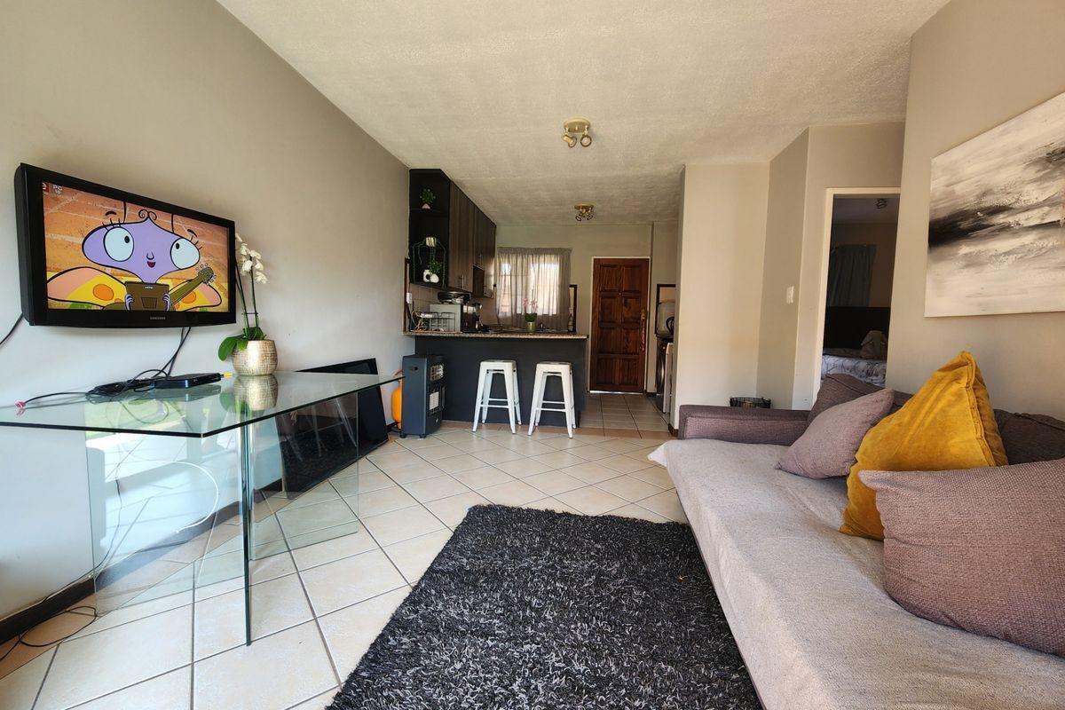 Apartment For Sale In Pretoria - Photo 4