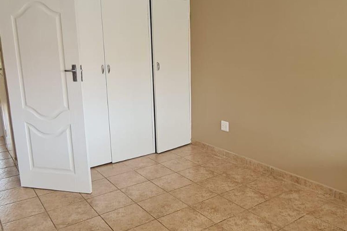 Townhouse For Sale In Centurion - Photo 4