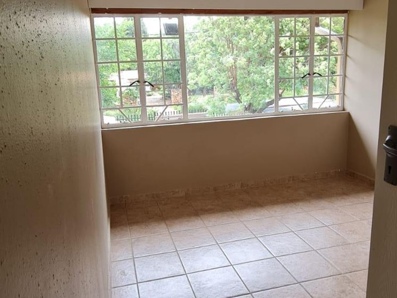 Townhouse For Sale In Centurion - Photo 7