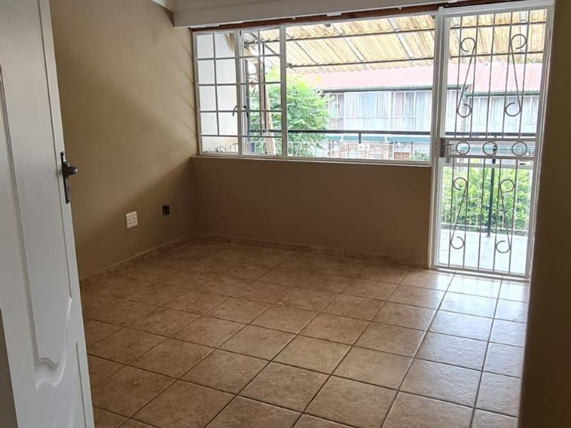 Townhouse For Sale In Centurion - Photo 5