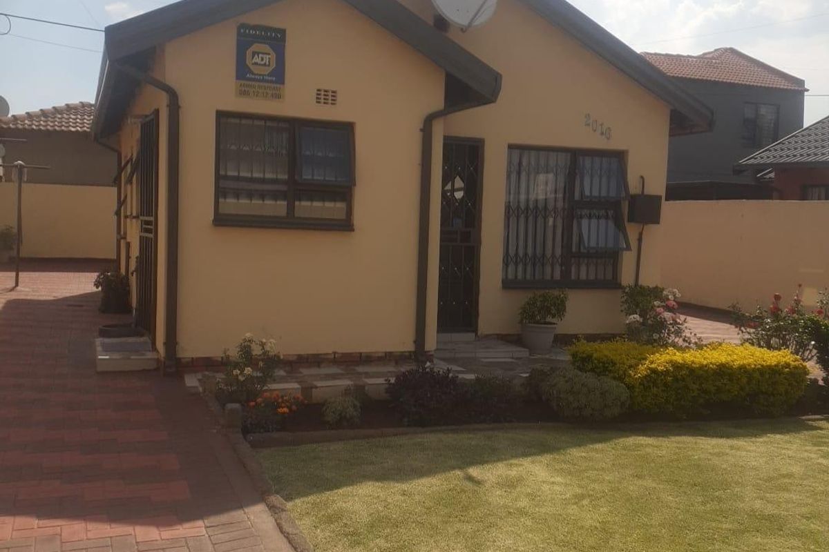 House For Sale In Soweto - Photo 4