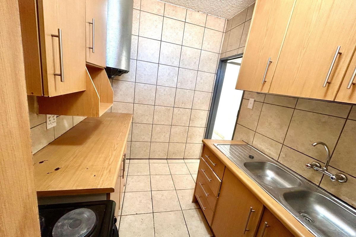 Apartment For Sale In Pretoria - Photo 5