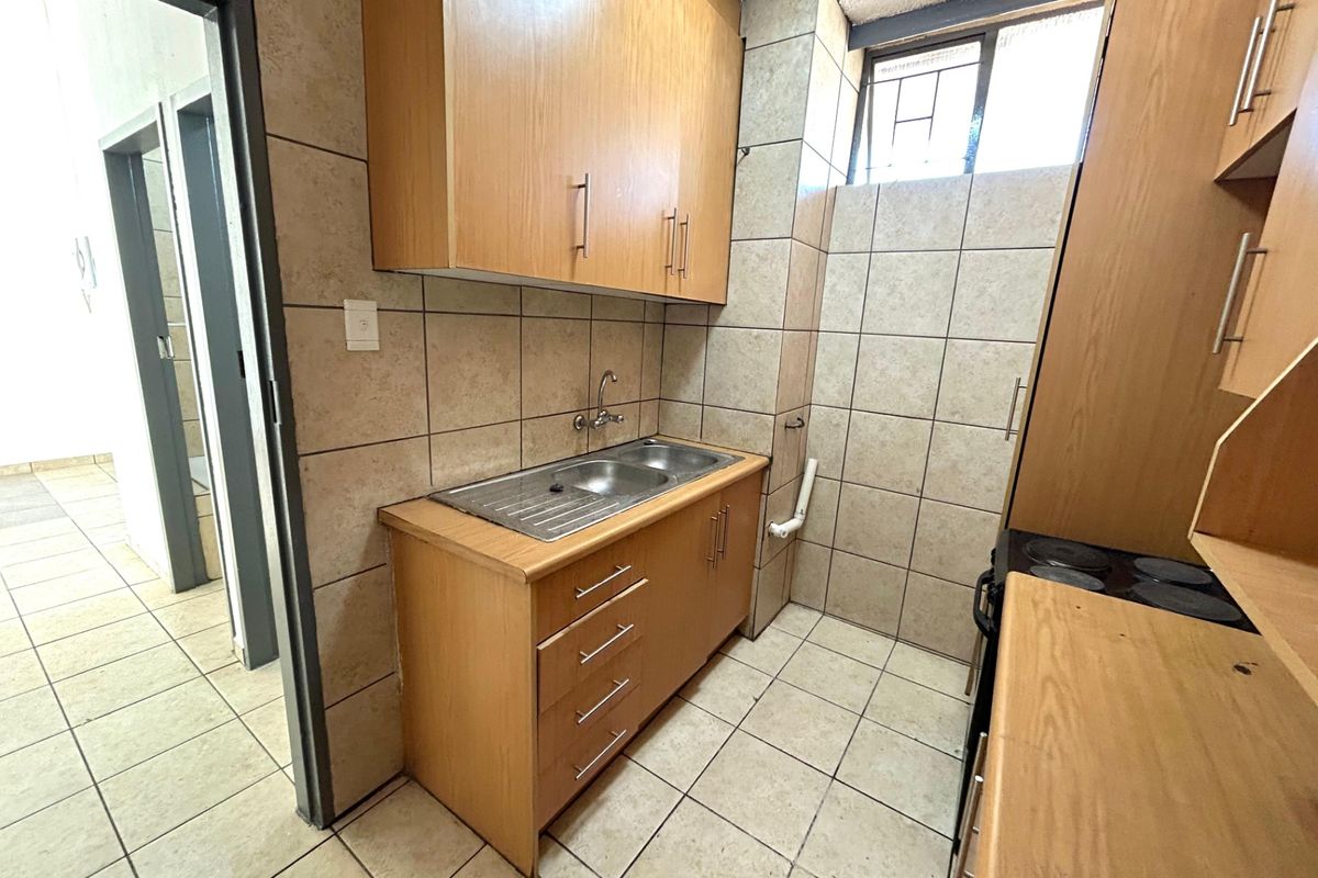 Apartment For Sale In Pretoria - Photo 4